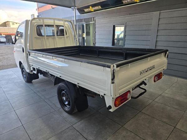 2014-Hyundai-H100-Bakkie-26D-Dropside image:5