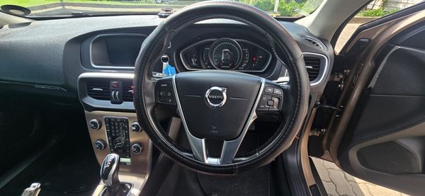2017-Volvo-V40-CC-D3-Inscription-Auto image:15