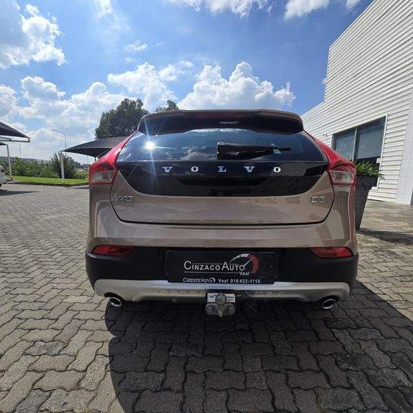 2017-Volvo-V40-CC-D3-Inscription-Auto image:6