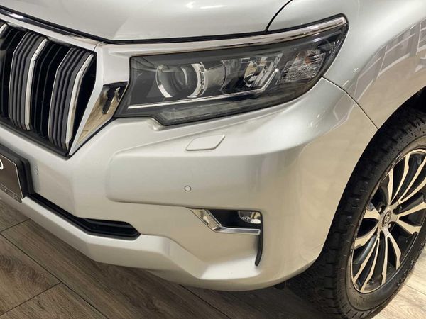 2022-Toyota-Land-Cruiser-Prado-28-GD-VX-L-Auto image:9