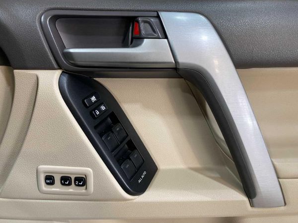 2022-Toyota-Land-Cruiser-Prado-28-GD-VX-L-Auto image:19