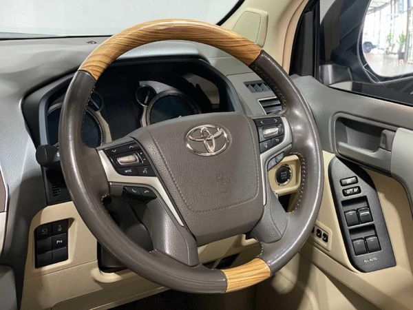 2022-Toyota-Land-Cruiser-Prado-28-GD-VX-L-Auto image:20