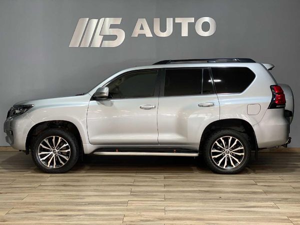 2022-Toyota-Land-Cruiser-Prado-28-GD-VX-L-Auto image:2