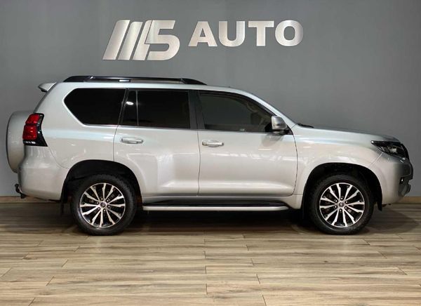 2022-Toyota-Land-Cruiser-Prado-28-GD-VX-L-Auto image:3
