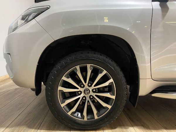 2022-Toyota-Land-Cruiser-Prado-28-GD-VX-L-Auto image:5