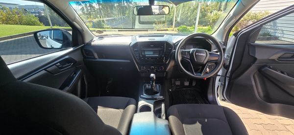 2024-Isuzu-D-Max-19-DDI-HR-L-Extended-Cab image:9