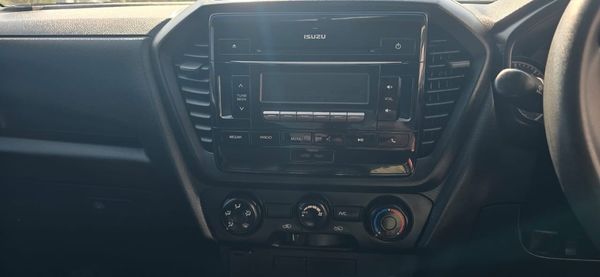 2024-Isuzu-D-Max-19-DDI-HR-L-Extended-Cab image:12