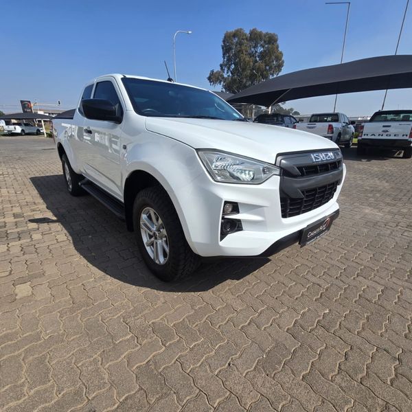 2024-Isuzu-D-Max-19-DDI-HR-L-Extended-Cab image:2