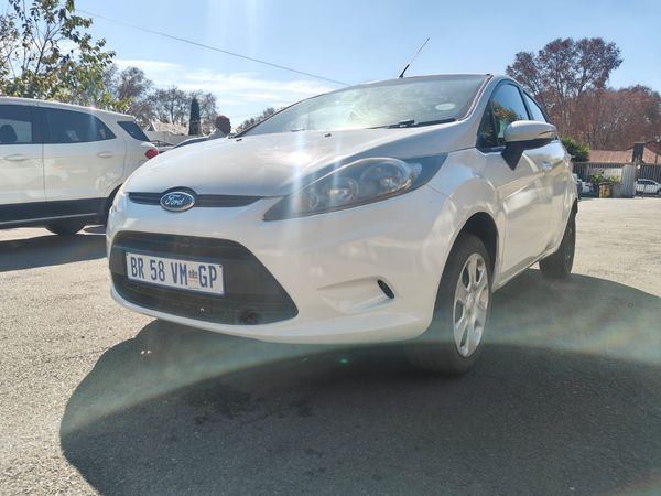 2012-Ford-Fiesta-14i-Ambiente-5-dr image:1