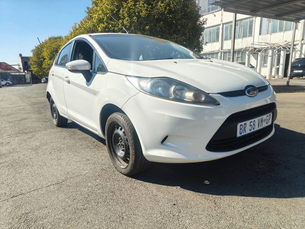 2012-Ford-Fiesta-14i-Ambiente-5-dr image:2