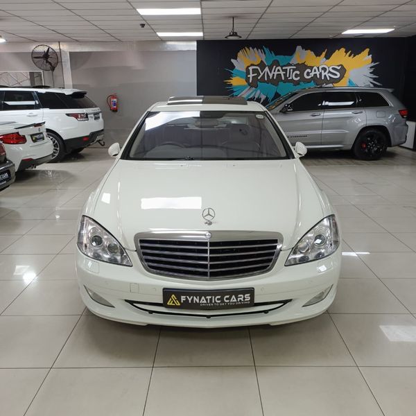2008-Mercedes-Benz-S-Class-S-500 image:1