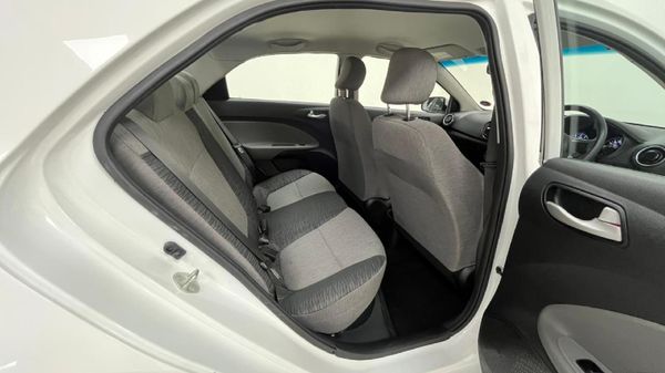 2025-Kia-Pegas-14-LX image:9