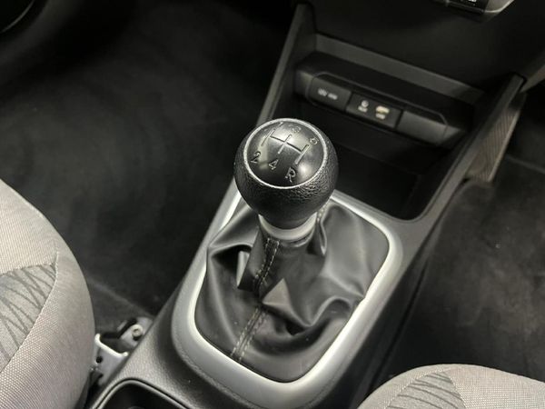 2025-Kia-Pegas-14-LX image:17