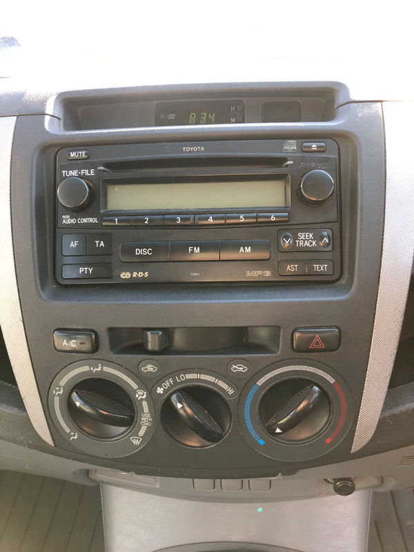 2005-Toyota-Hilux-30-D-4D-Raider-Double-Cab image:11