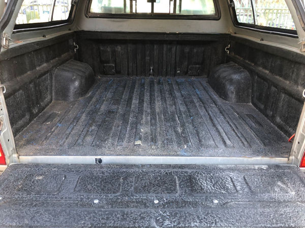 2005-Toyota-Hilux-30-D-4D-Raider-Double-Cab image:22