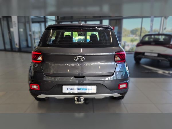 2022-Hyundai-Venue-12-Motion image:3