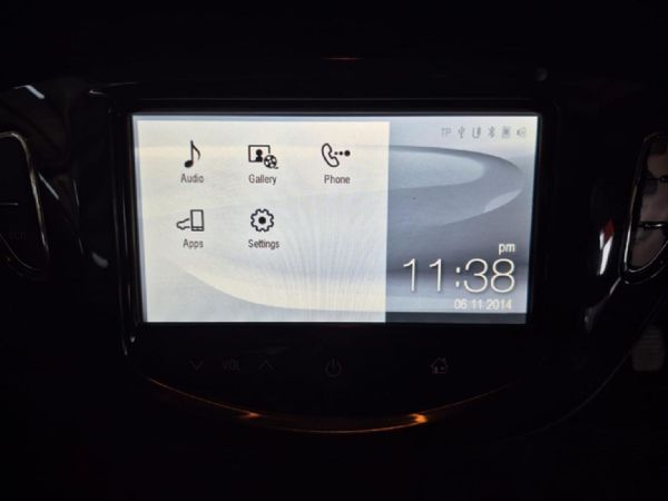 2015-Opel-Adam-10T-Jam image:24
