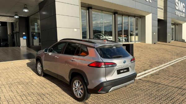 2025-Toyota-Corolla-Cross-18-XS-Hybrid image:3
