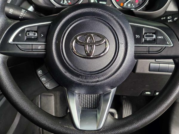2025-Toyota-Urban-Cruiser-15-XR-Auto image:17