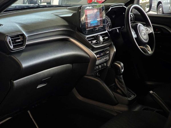 2025-Toyota-Urban-Cruiser-15-XR-Auto image:4