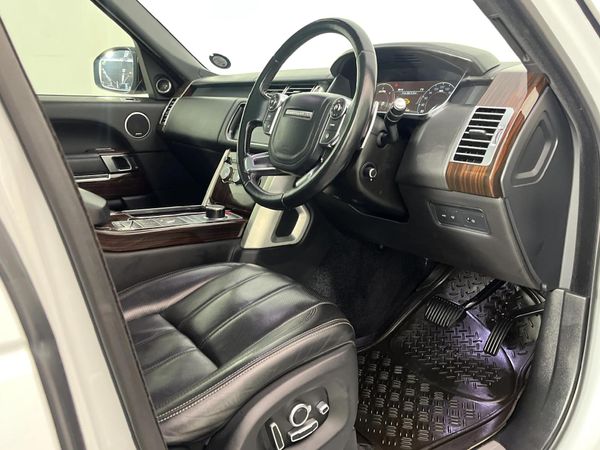2016-Land-Rover-Range-Rover-44-SD-V8-LWB-Autobiography-Black image:9