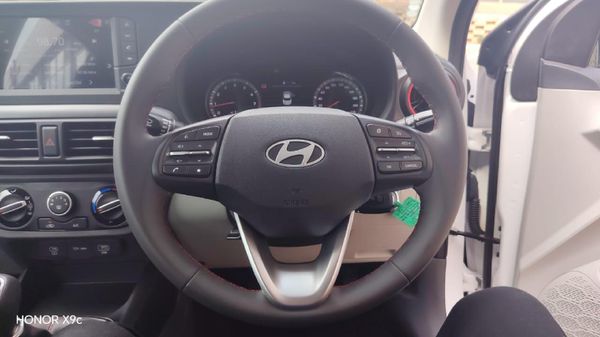2024-Hyundai-Grand-i10-12-Fluid-Sedan image:7