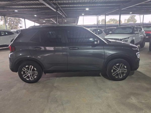 2024-Hyundai-Venue-10-TGDI-Fluid image:4
