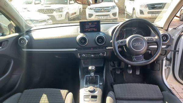 2013-Audi-A3-Sportback-20-TFSI-Ambition image:3