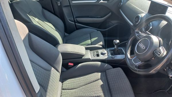 2013-Audi-A3-Sportback-20-TFSI-Ambition image:4