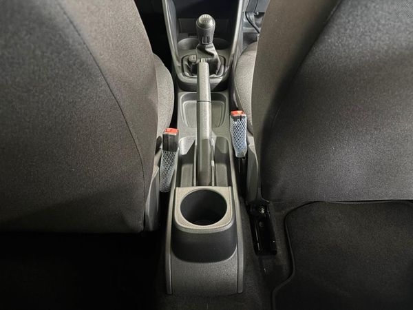 2026-Volkswagen-Polo-Vivo-14 image:9