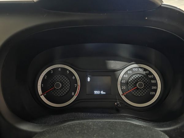 2023-Hyundai-Grand-i10-10-Motion image:6