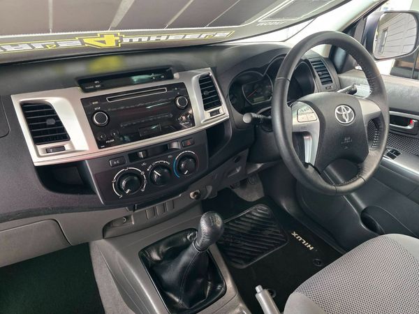 2014-Toyota-Hilux-27-VVTi-Raider-Raised-Body-Single-Cab image:9