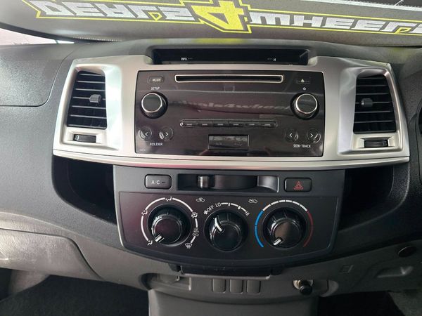 2014-Toyota-Hilux-27-VVTi-Raider-Raised-Body-Single-Cab image:10