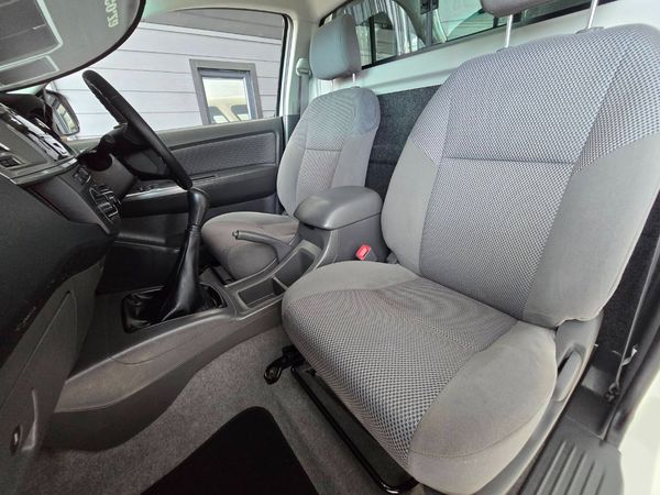 2014-Toyota-Hilux-27-VVTi-Raider-Raised-Body-Single-Cab image:12