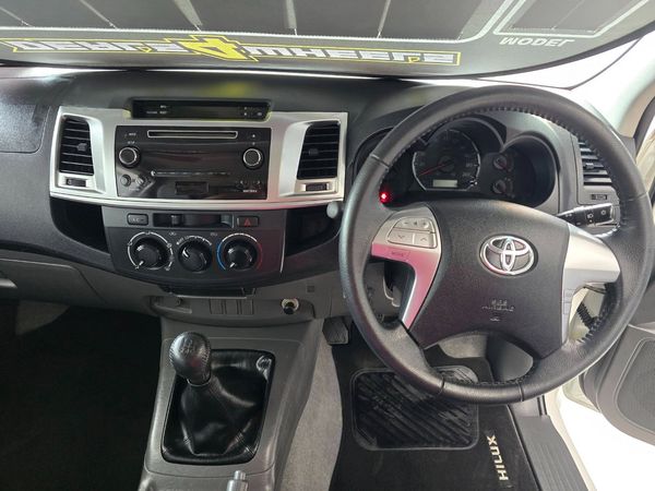 2014-Toyota-Hilux-27-VVTi-Raider-Raised-Body-Single-Cab image:8