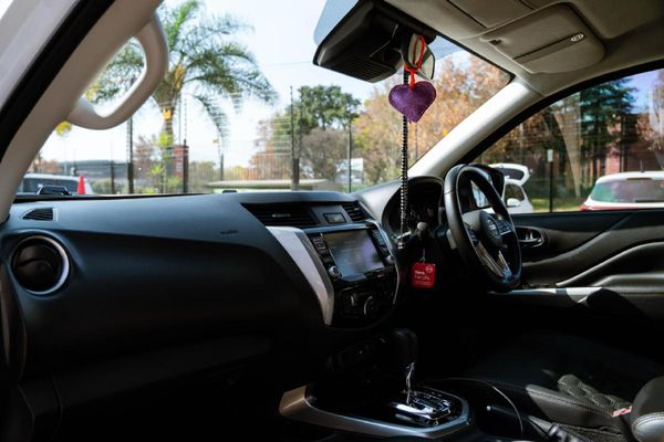 2022-Nissan-Navara-25-DDTi-LE-Plus-4X4-Auto-Double-Cab image:9