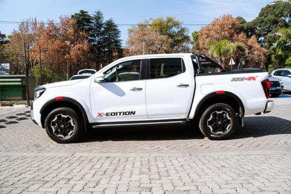 2022-Nissan-Navara-25-DDTi-LE-Plus-4X4-Auto-Double-Cab image:3