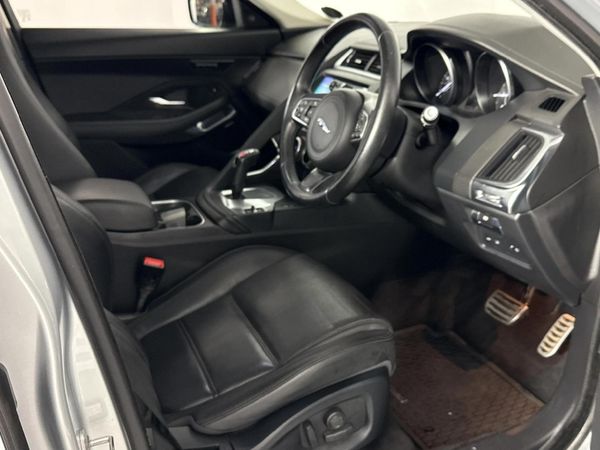 2018-Jaguar-E-Pace-D240-20D-SE-177kW image:9