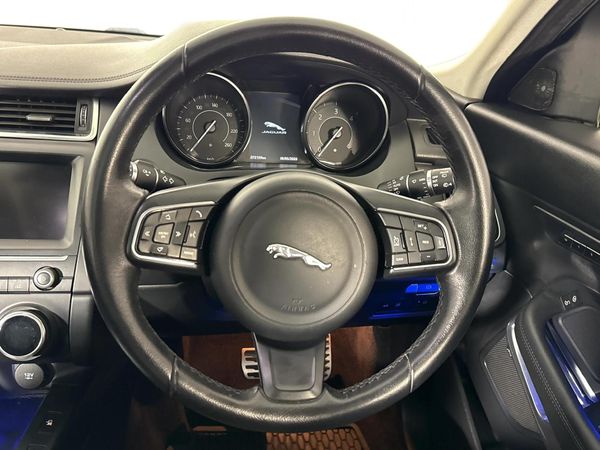 2018-Jaguar-E-Pace-D240-20D-SE-177kW image:13