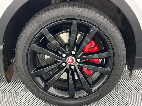 2018-Jaguar-E-Pace-D240-20D-SE-177kW image:5