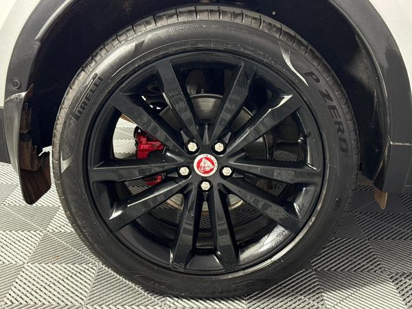 2018-Jaguar-E-Pace-D240-20D-SE-177kW image:7