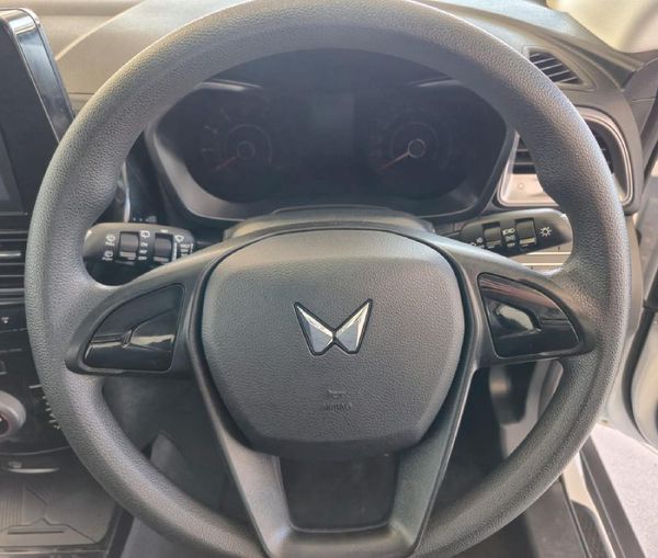 2025-Mahindra-XUV-3XO-12T-MX2 image:11