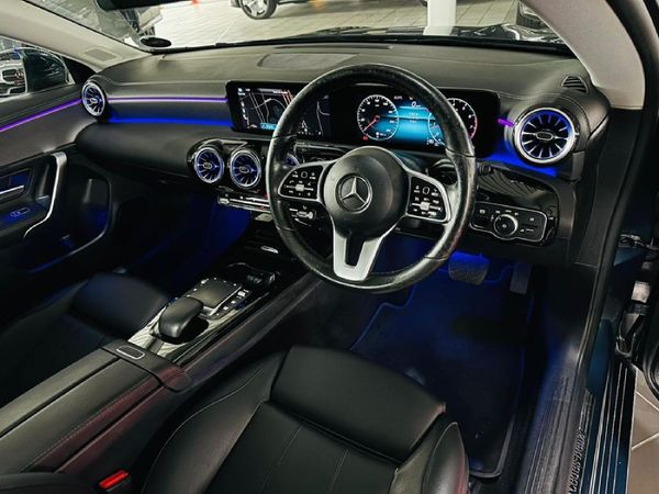 2021-Mercedes-Benz-CLA-200-Progressive-Auto image:3