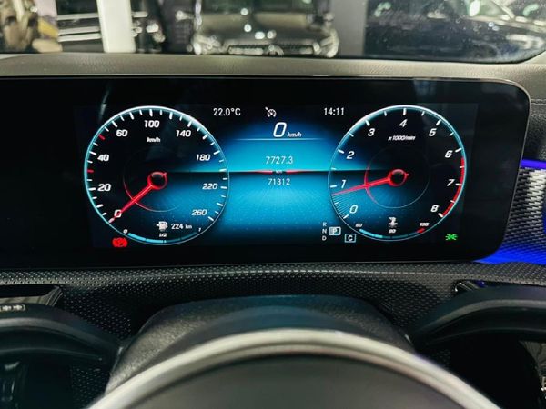 2021-Mercedes-Benz-CLA-200-Progressive-Auto image:6