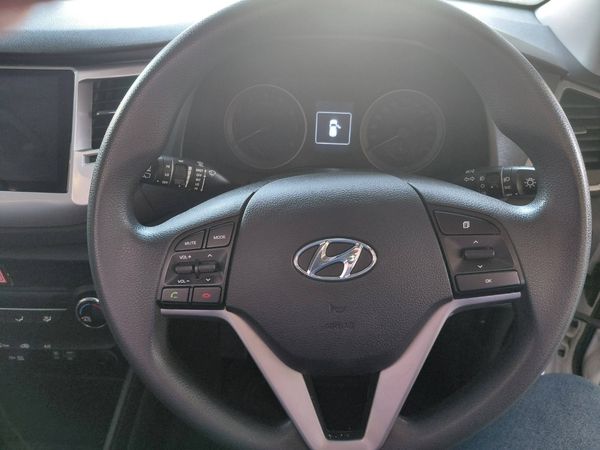 2019-Hyundai-Tucson-20-Premium-Auto image:9