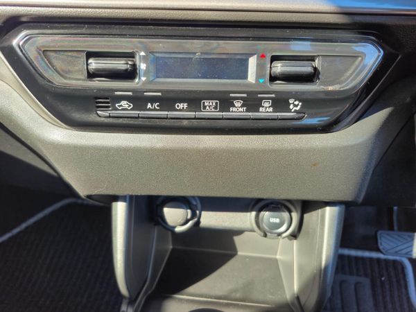 2025-Suzuki-Swift-12-GL-Auto image:11