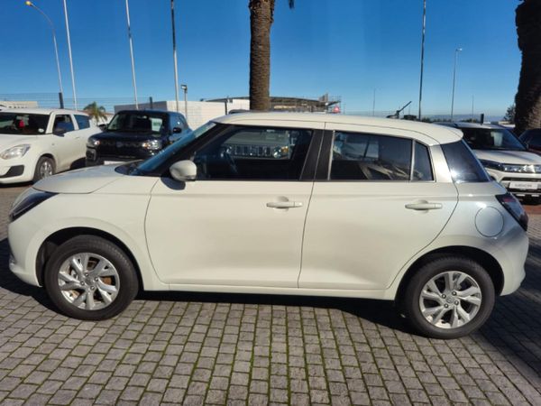 2025-Suzuki-Swift-12-GL-Auto image:5