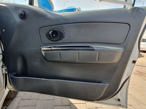 2010-Chevrolet-Spark-CHEVROLET-SPARK-10 image:3