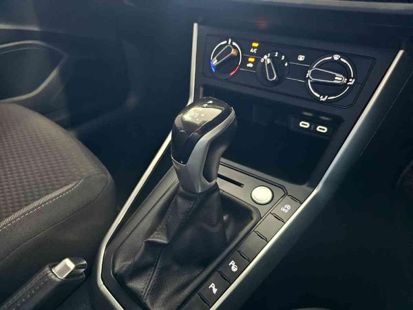 2024-Volkswagen-Polo-10-TSI-Life-Auto-DSG image:17