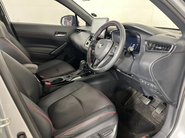 2025-Toyota-Corolla-Cross-18-GR-S image:9